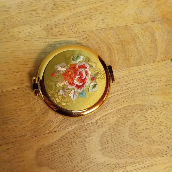 Vintage Gold Plated Compact Mirror - Picture 4 of 7